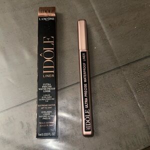 IDOLE eyeliner Lancôme